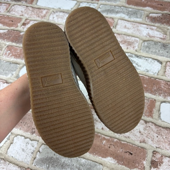 GIRLS Fenty Puma Creeper Phatty Nubuck Warm White Sneakers, Size 2.5 - Picture 6 of 10